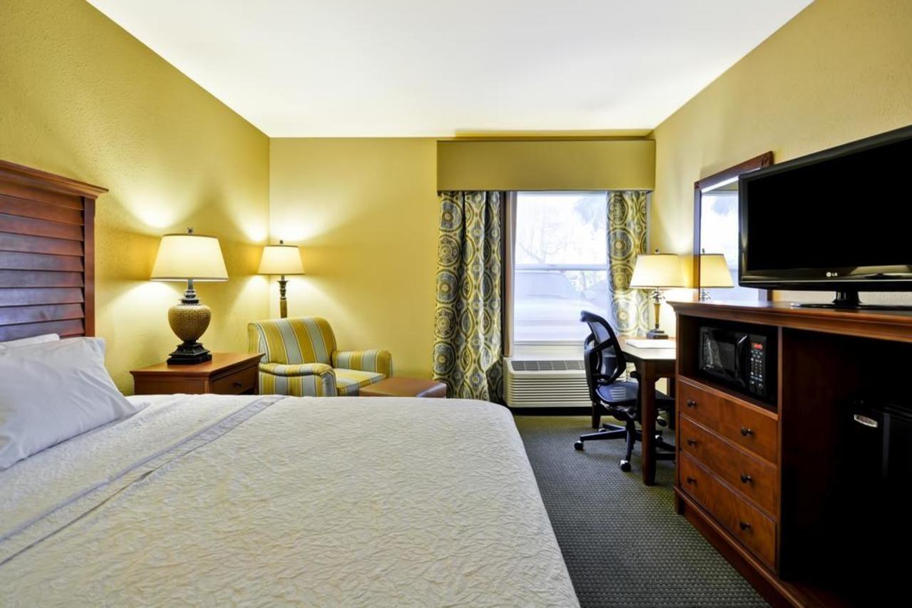 Hotel Hampton &